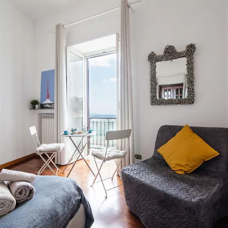 Napolicentro Mare - Sea View & Bed & Breakfast