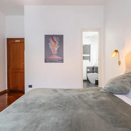 Napolicentro Mare - Sea View & Bed and Breakfast