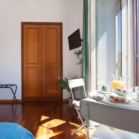 Frühstückspension Napolicentro Mare - Sea View & 2*