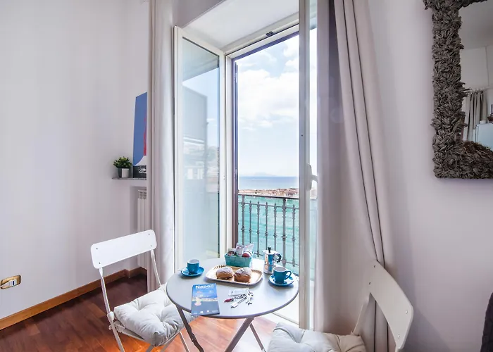 Bed and Breakfast Napolicentro Mare - Sea View & 4*